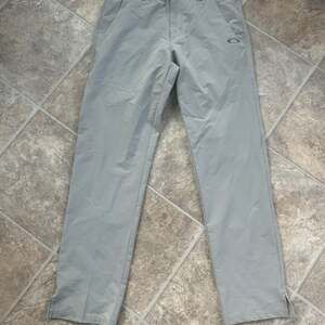 Oakley Perf 5 Utility Straight Leg Performance Golf Pants Gray 30W 32 L